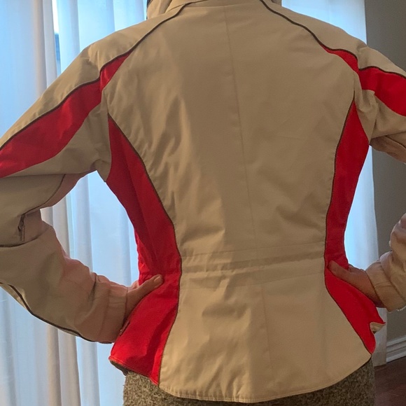 Descente - Picture 2 of 15